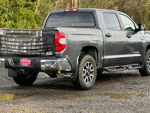 Used 2017 Toyota Tundra SR5 image 4
