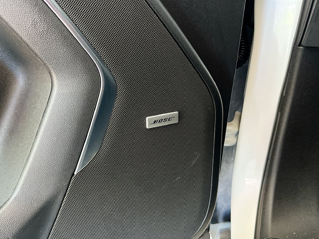 Used 2023 Chevrolet Suburban Premier RWD image 18