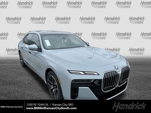 New 2026 BMW 740i xDrive image 1