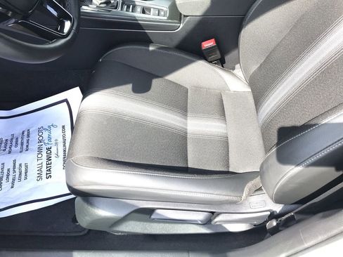 Used 2025 Honda Civic Sport image 12