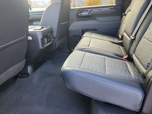 Used 2025 Chevrolet Silverado 2500 ZR2 w/ ZR2 Bison Edition image 10