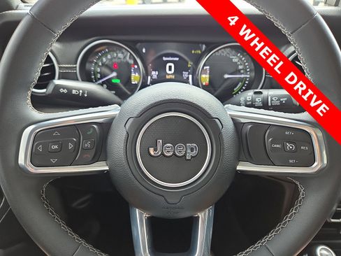 Used 2023 Jeep Wrangler Unlimited Sahara AWD/4WD image 24