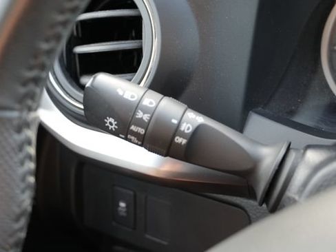 Used 2023 Toyota Tacoma SR5 AWD/4WD image 27