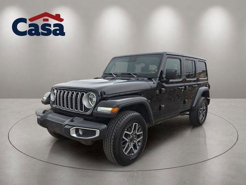 Used 2025 Jeep Wrangler Unlimited Sahara AWD/4WD image 6