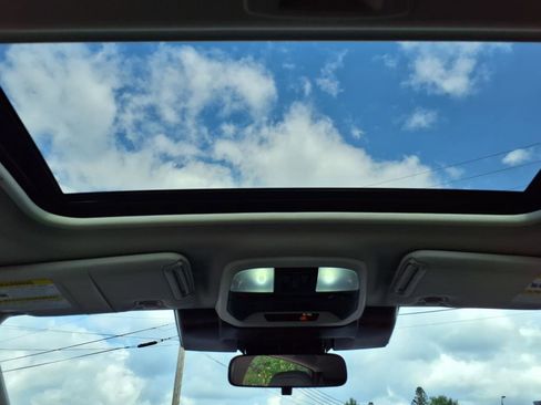 Used 2024 Subaru Crosstrek 2.0i Premium image 15