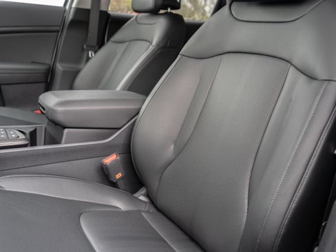 New 2026 Kia Sportage EX image 31