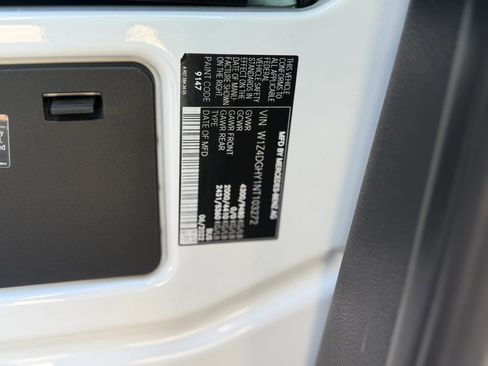 Used 2022 Mercedes-Benz Sprinter 2500 image 23