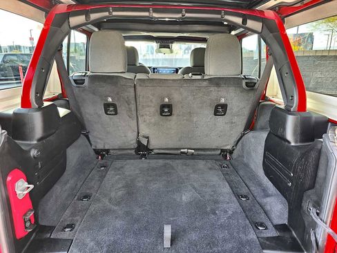 Certified 2024 Jeep Wrangler Unlimited Rubicon image 23