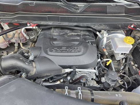 Used 2024 RAM 2500 Big Horn w/ Night Edition AWD/4WD image 39