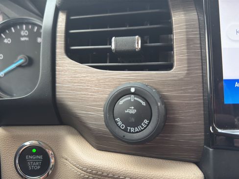 Used 2023 Ford Expedition Limited RWD image 35