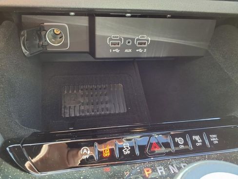 New 2026 Jeep Grand Wagoneer 4WD image 9