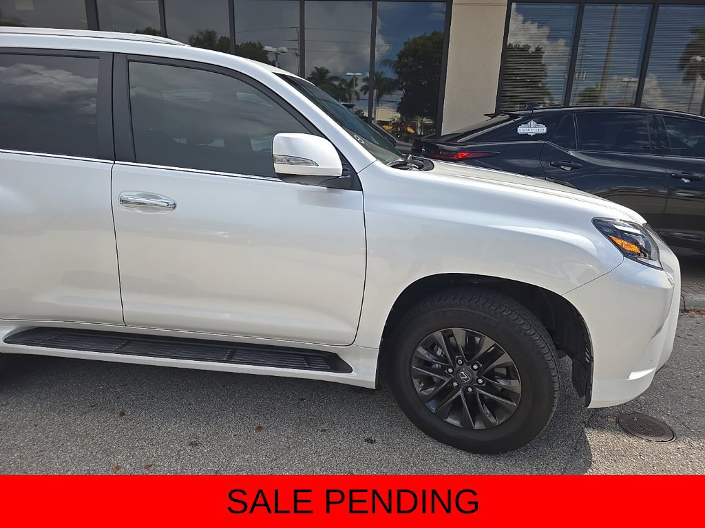 Certified 2023 Lexus GX 460 Premium AWD/4WD image 3