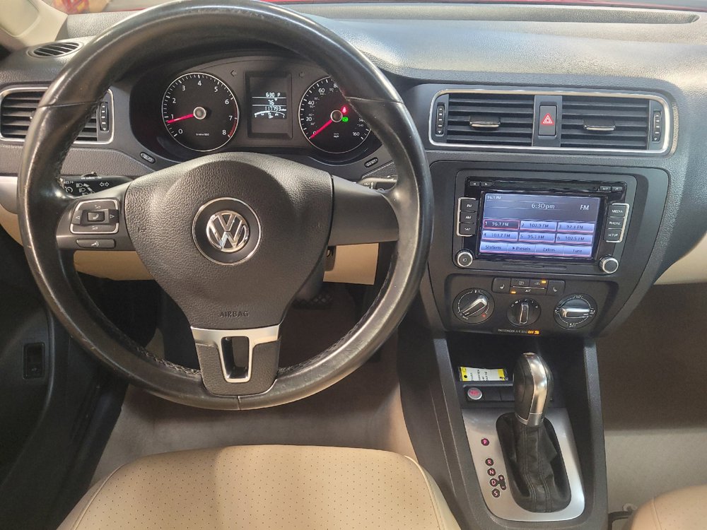 Used 2014 Volkswagen Jetta SE FWD image 22
