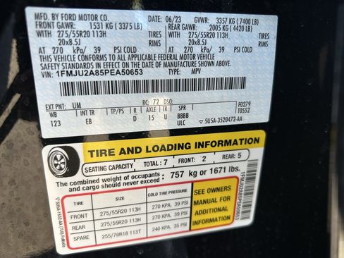 Used 2023 Ford Expedition Limited image 26