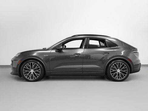 Certified 2025 Porsche Macan 4 Electric image 2