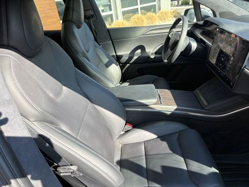 Used 2024 Tesla Model X AWD/4WD image 21