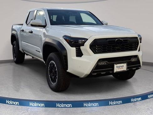 New 2026 Toyota Tacoma TRD Off-Road AWD/4WD image 2
