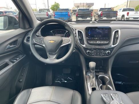 Certified 2023 Chevrolet Equinox Premier FWD image 4