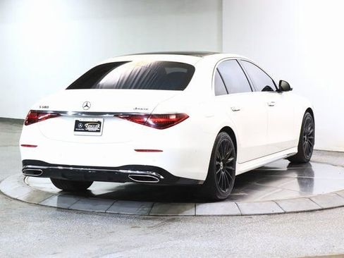 Used 2023 Mercedes-Benz S 580 4MATIC Sedan w/ AMG Line image 17