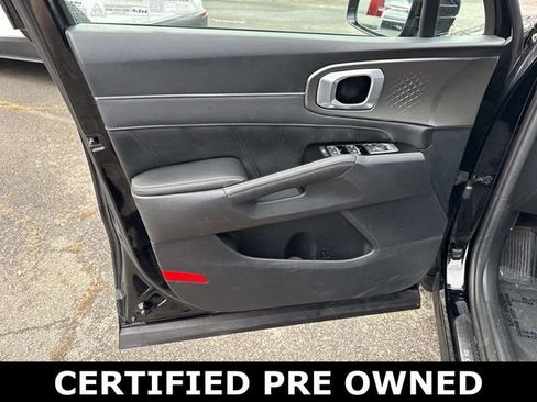 Used 2023 Kia Sorento SX FWD image 13