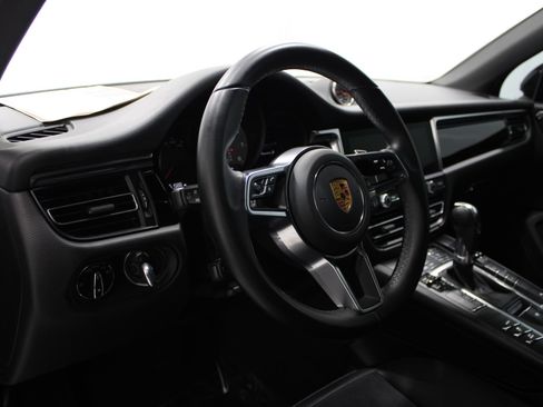 Used 2021 Porsche Macan S AWD/4WD image 12