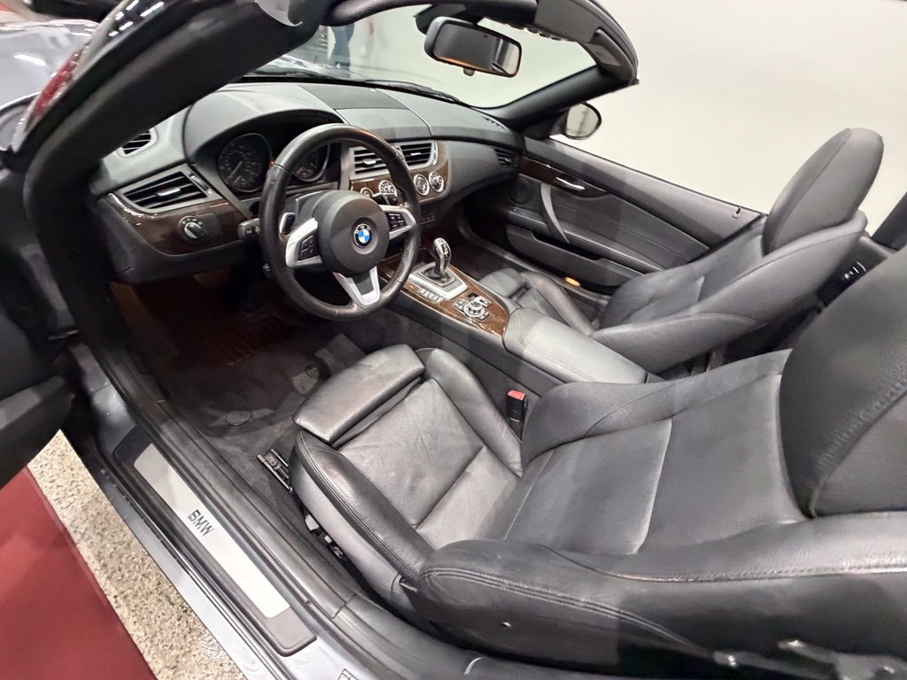Used 2012 BMW Z4 sDrive35i RWD image 25