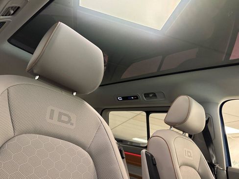 New 2025 Volkswagen ID. Buzz 1st Edition image 16
