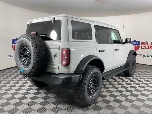 New 2026 Ford Bronco Outer Banks w/ Sasquatch Package AWD/4WD image 3