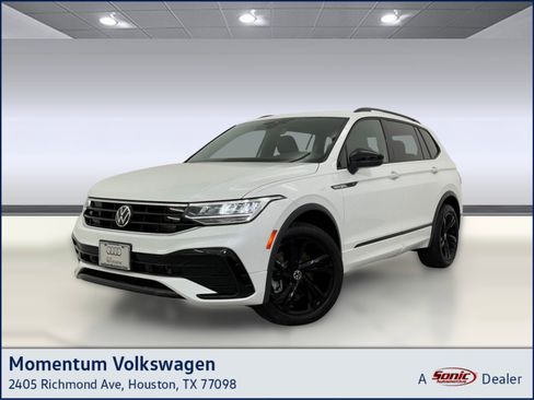 Used 2024 Volkswagen Tiguan SE R-Line image 1