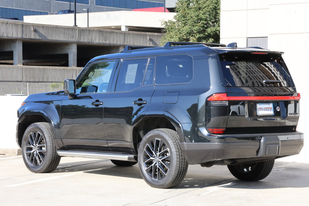 Used 2024 Lexus GX 550 w/ Accessory Package (Z1) AWD/4WD image 2