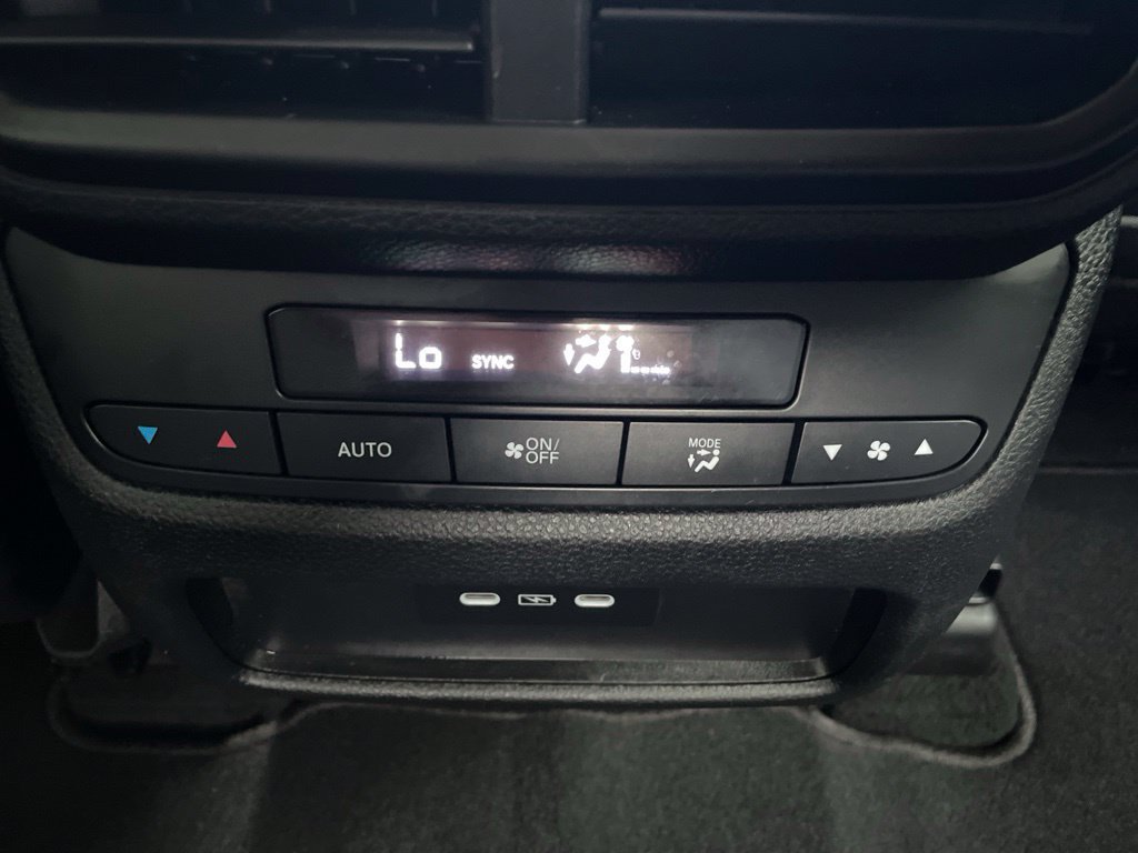 Certified 2024 Honda Pilot Touring image 18