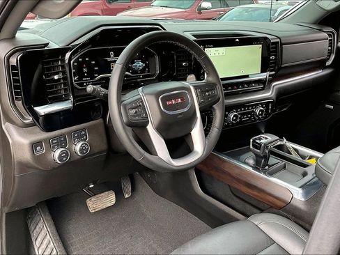 Used 2024 GMC Sierra 1500 SLT w/ SLT Premium Plus Package image 17