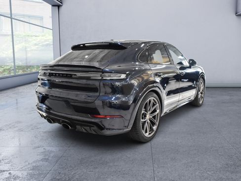 Used 2026 Porsche Cayenne GTS AWD/4WD image 6