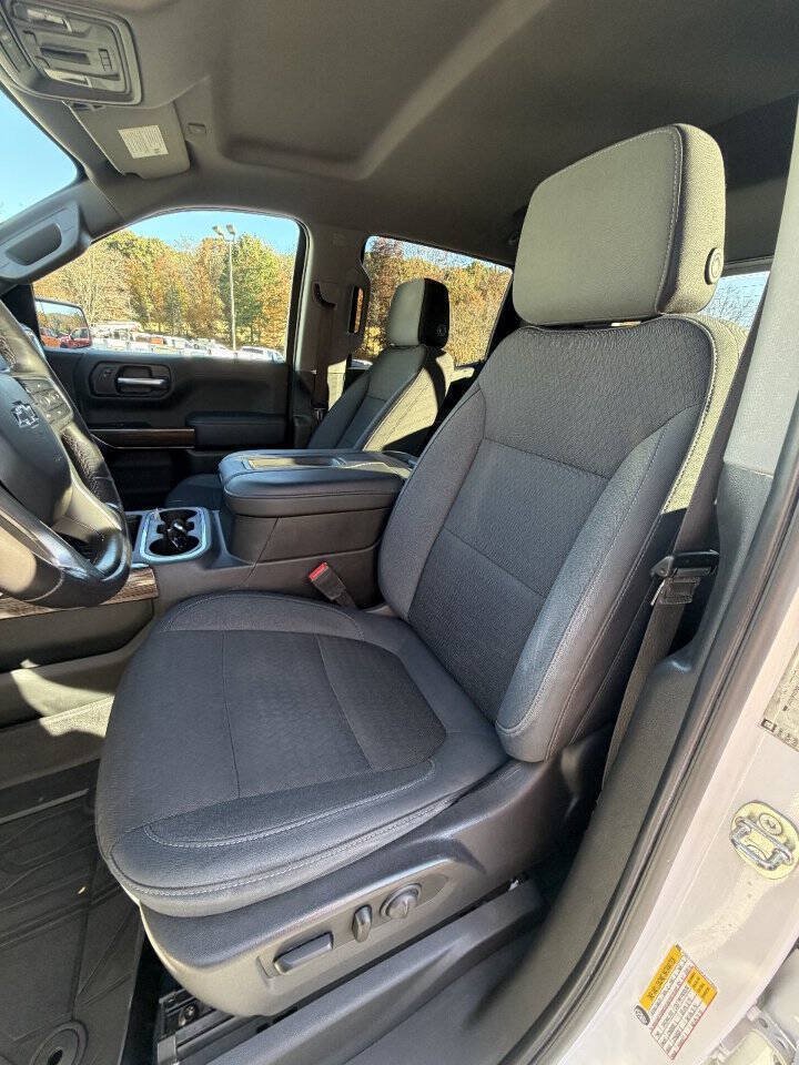Used 2019 Chevrolet Silverado 1500 RST AWD/4WD image 17