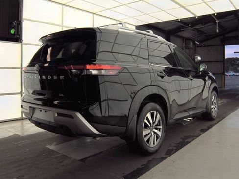 Certified 2025 Nissan Pathfinder SL w/ Cargo Package FWD image 10