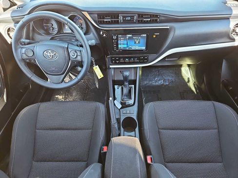 Used 2018 Toyota Corolla iM image 15