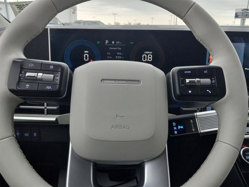 Used 2025 Hyundai Santa Fe SEL image 19