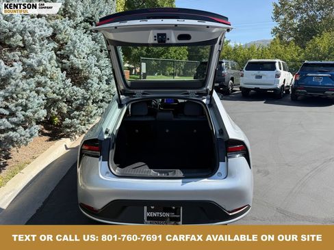 Used 2024 Toyota Prius LE image 33