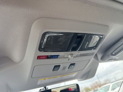 Used 2018 Subaru Forester 2.5i Premium w/ Popular Package #3B image 23