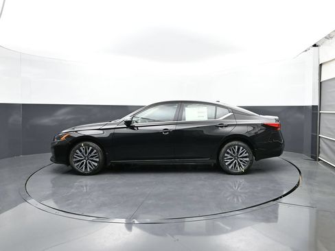 New 2026 Nissan Altima 2.5 SV AWD/4WD image 8