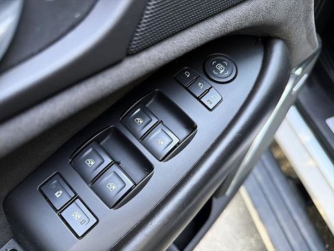 Used 2016 Cadillac Escalade Platinum AWD/4WD image 10