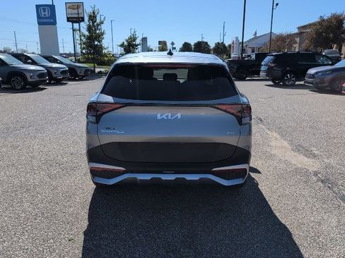 Used 2023 Kia Sportage LX image 18