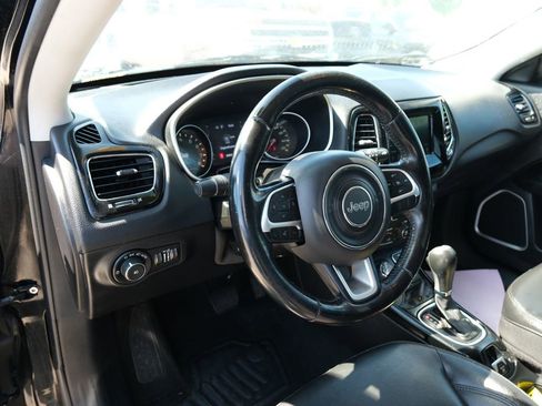 Used 2020 Jeep Compass Latitude AWD/4WD image 7