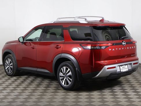 Used 2023 Nissan Pathfinder SL w/ Lighting Package (N92) image 11