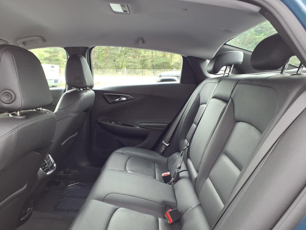 Used 2024 Chevrolet Malibu LT FWD image 10