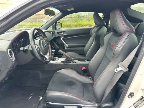 Used 2018 Subaru BRZ Limited RWD image 13