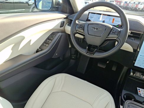 New 2025 Ford Mustang Mach-E Premium image 9