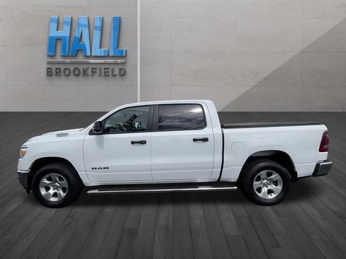 Used 2023 RAM 1500 Big Horn AWD/4WD image 2
