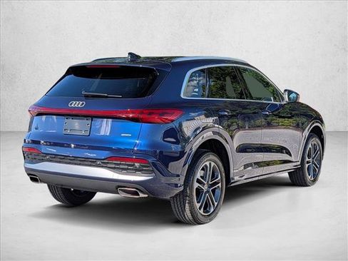 Certified 2025 Audi Q5 Premium w/ Convenience Package AWD/4WD image 5