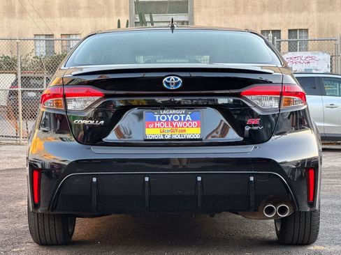 Certified 2025 Toyota Corolla SE image 5